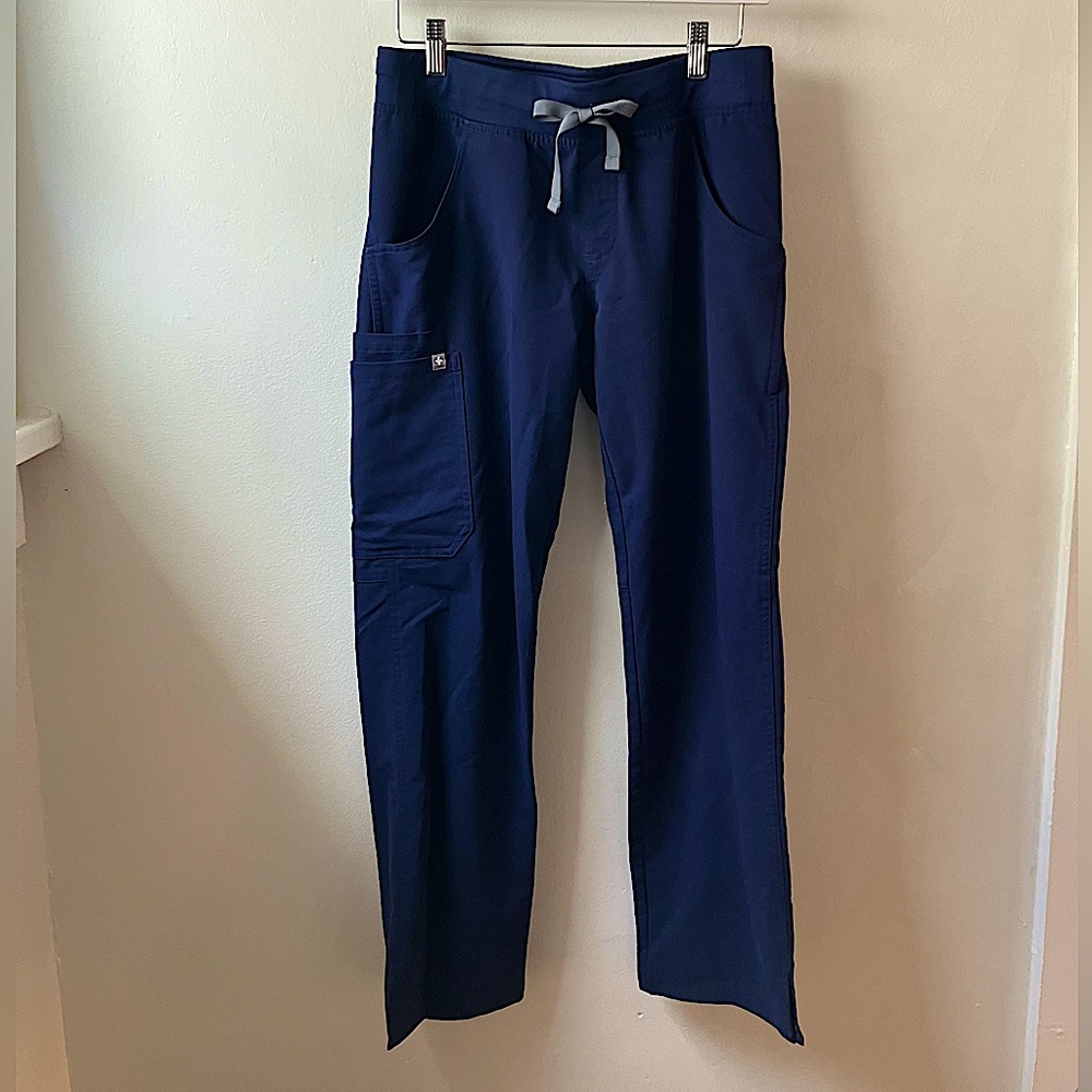 FIGS Petite Kade Scrub Bottoms